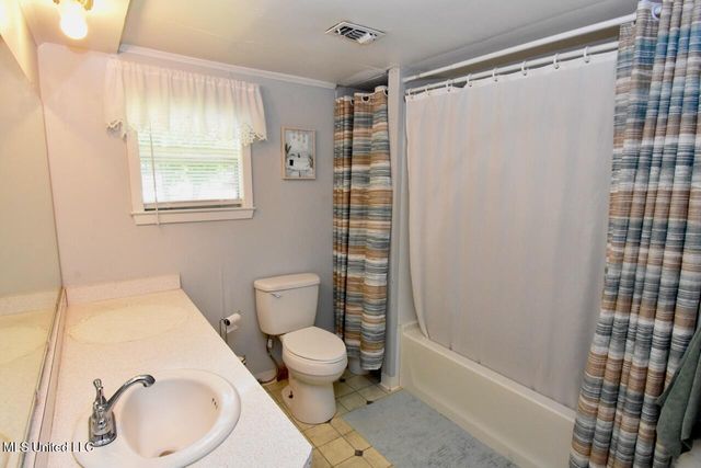 432 Klondyke Road, Long Beach, MS 39560