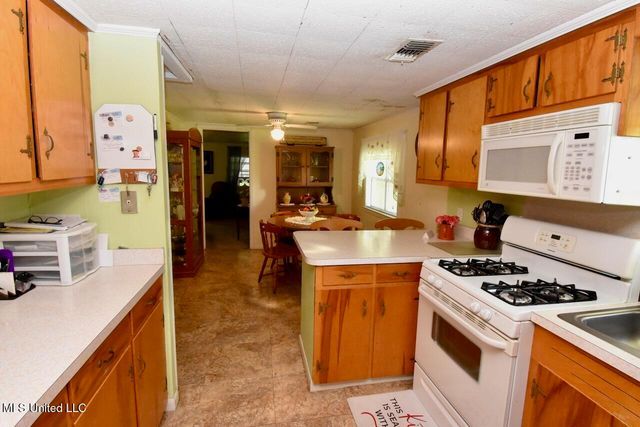 432 Klondyke Road, Long Beach, MS 39560