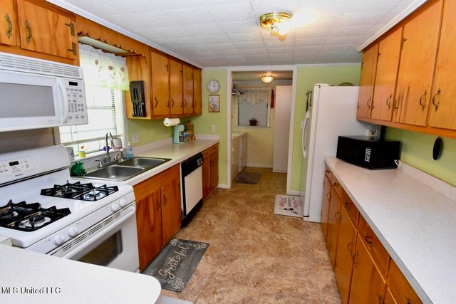 432 Klondyke Road, Long Beach, MS 39560
