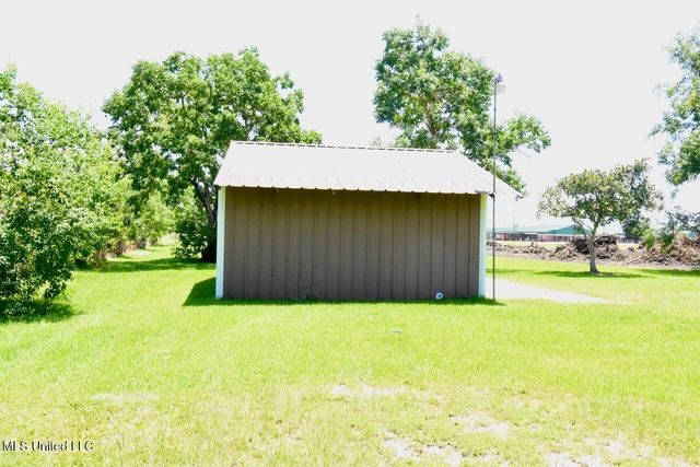 432 Klondyke Road, Long Beach, MS 39560