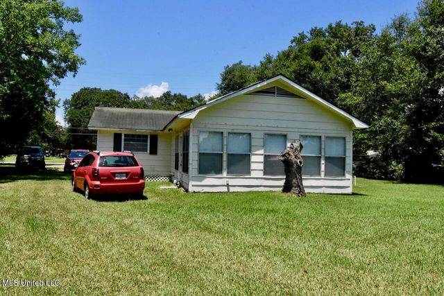 432 Klondyke Road, Long Beach, MS 39560