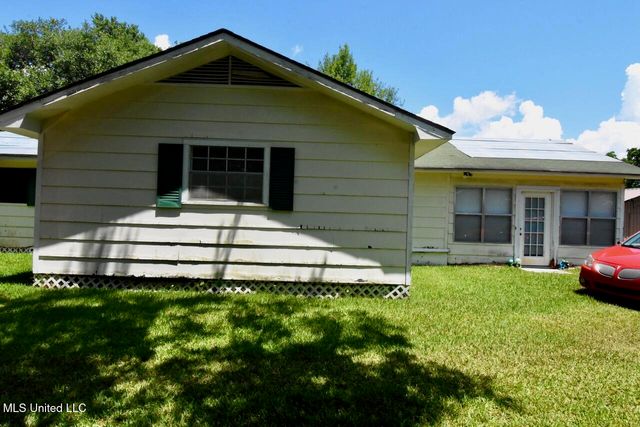 432 Klondyke Road, Long Beach, MS 39560