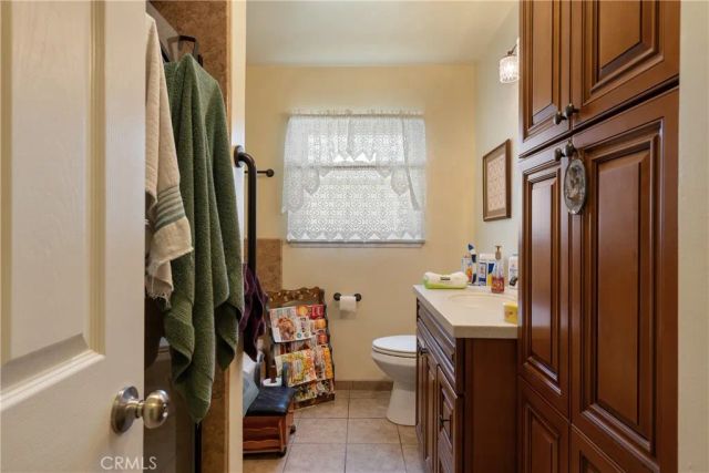 1112 E Louisa, West Covina, CA 91790