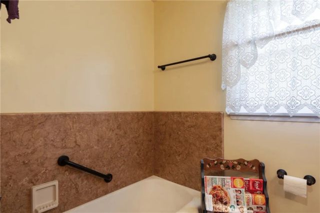 1112 E Louisa, West Covina, CA 91790