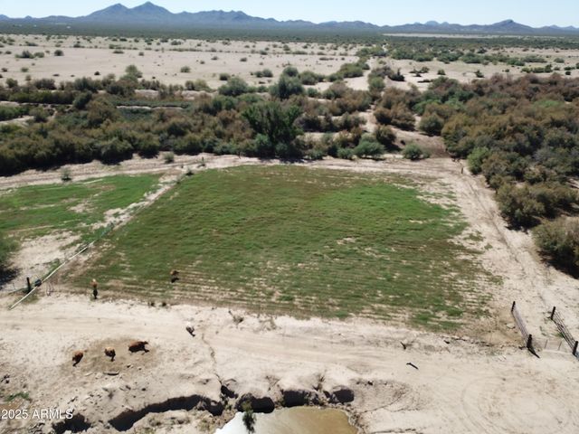 35448 2ND Street, Wenden, AZ 85357