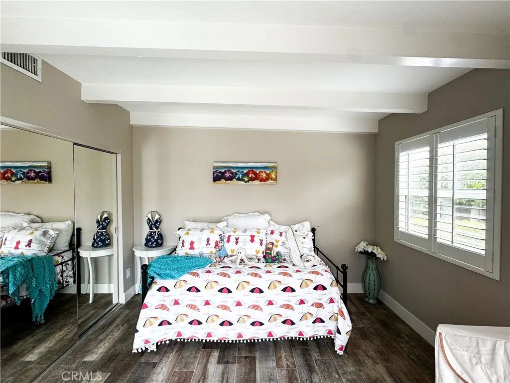 Image 12 of property listing at 20772 Hunter Lane, Huntington Beach, CA 92646