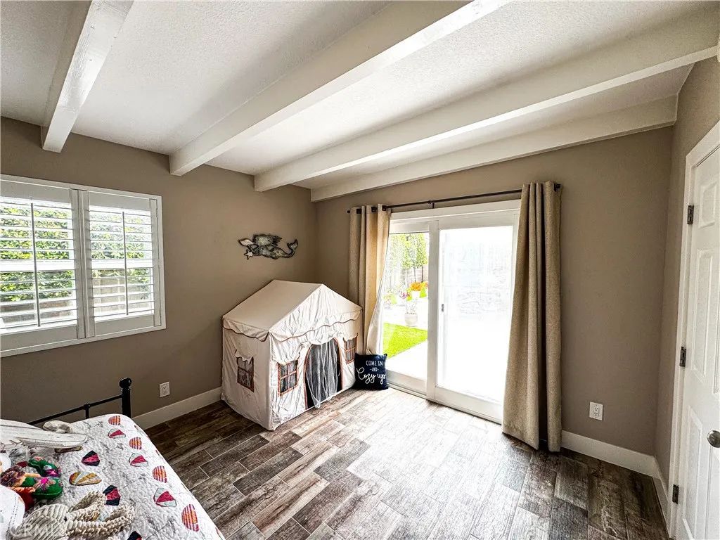 Image 13 of property listing at 20772 Hunter Lane, Huntington Beach, CA 92646