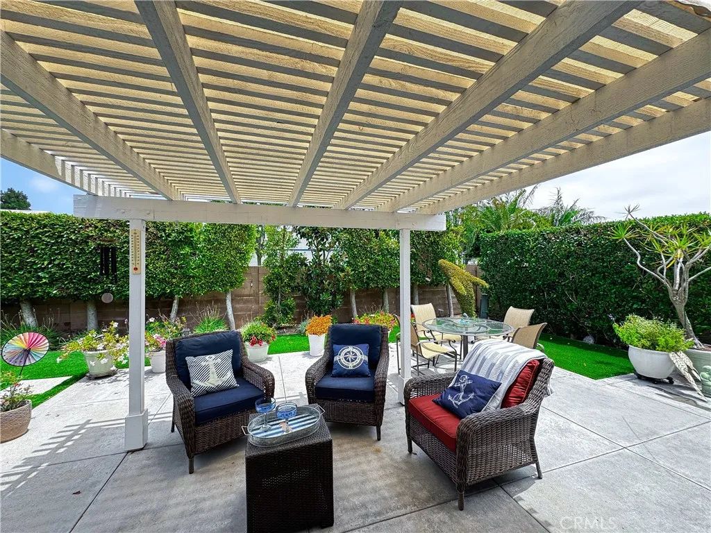 Image 25 of property listing at 20772 Hunter Lane, Huntington Beach, CA 92646
