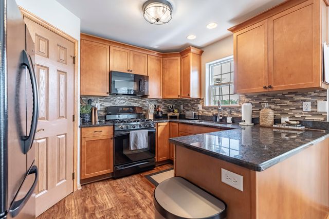 673 Davis Circle, Crown Point, IN 46307