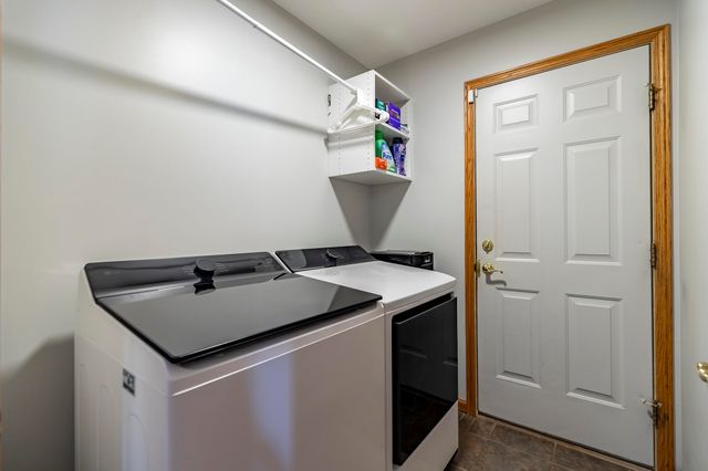 673 Davis Circle, Crown Point, IN 46307