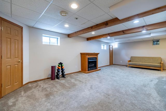 673 Davis Circle, Crown Point, IN 46307