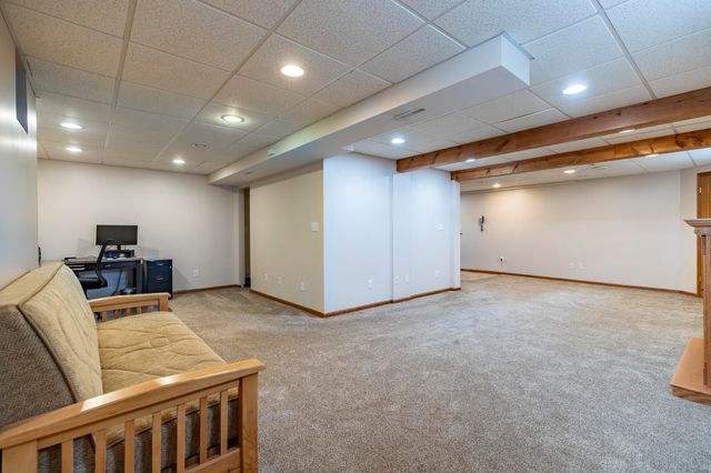 673 Davis Circle, Crown Point, IN 46307