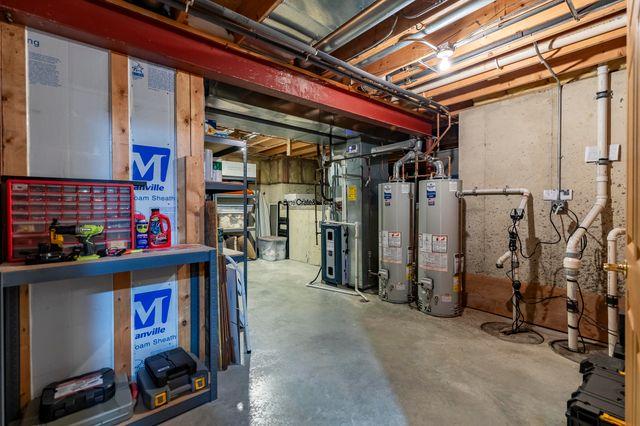 673 Davis Circle, Crown Point, IN 46307