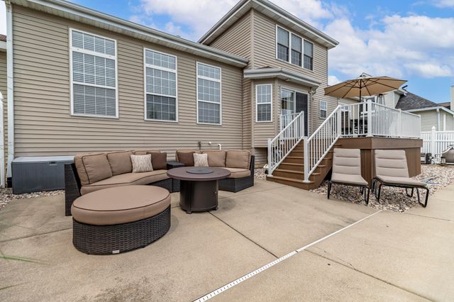 673 Davis Circle, Crown Point, IN 46307