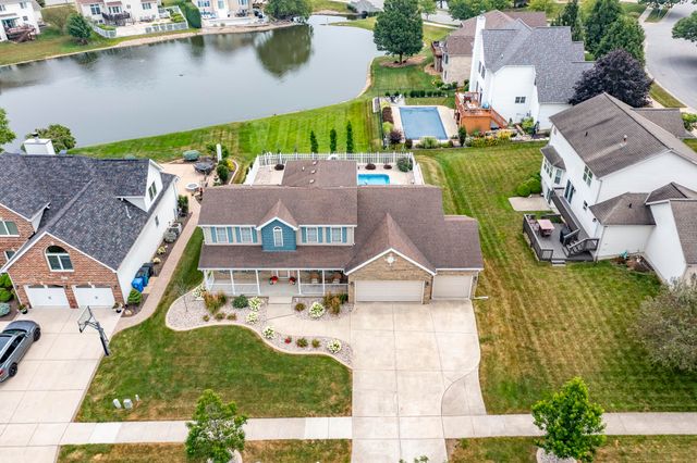 673 Davis Circle, Crown Point, IN 46307