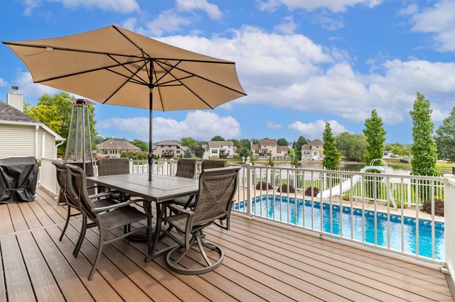 673 Davis Circle, Crown Point, IN 46307