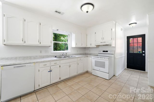 2819 Royal Ridge Lane, Charlotte, NC 28212
