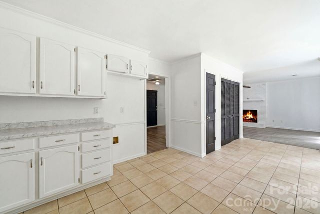 2819 Royal Ridge Lane, Charlotte, NC 28212