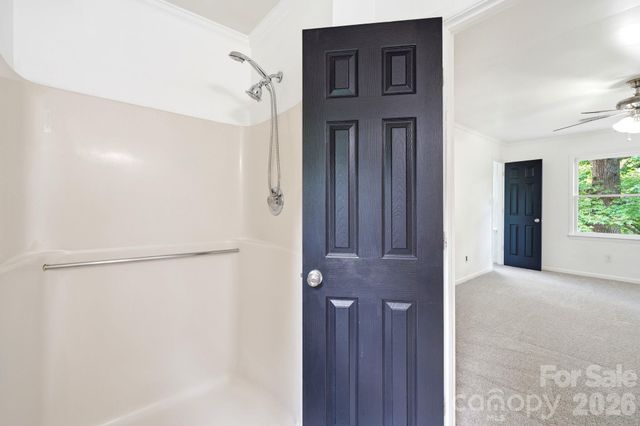 2819 Royal Ridge Lane, Charlotte, NC 28212