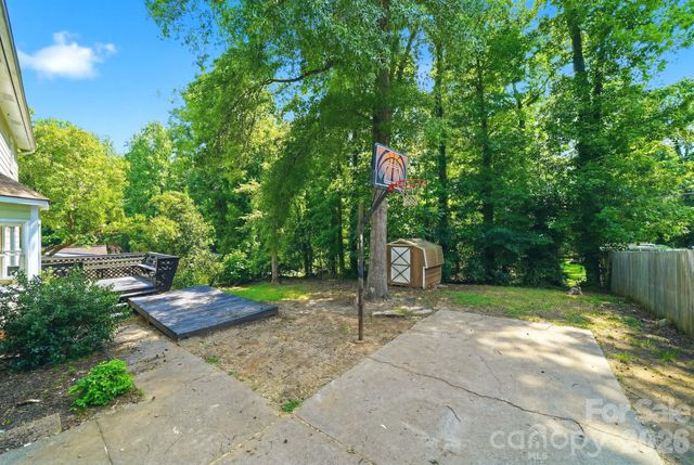2819 Royal Ridge Lane, Charlotte, NC 28212
