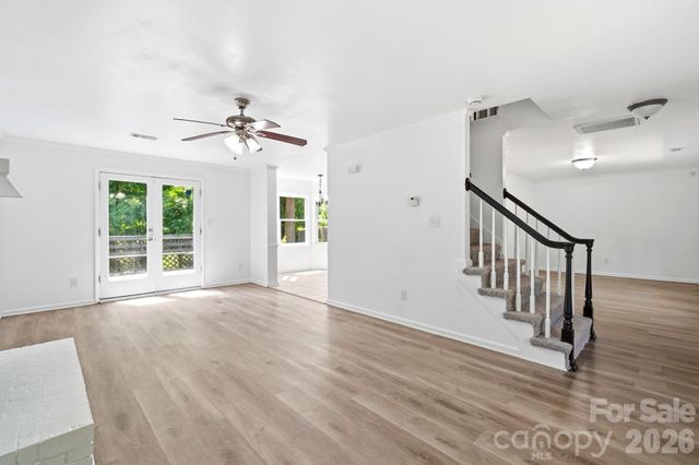 2819 Royal Ridge Lane, Charlotte, NC 28212