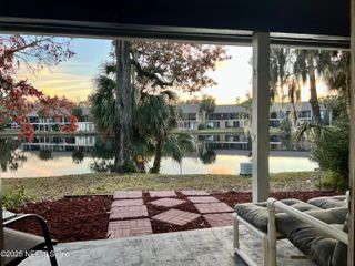 6184 LAKE LUGANO Drive, 6184, Jacksonville, FL 32256