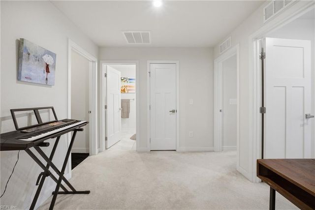 531 Eldridge LN, Chesapeake, VA 23323