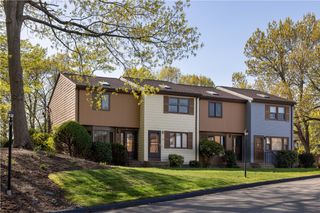 275 Grotto Avenue 15, Pawtucket, RI 02860