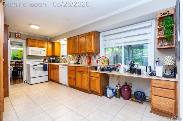 42928 Versailles Road, Canton Charter Township, MI 48187