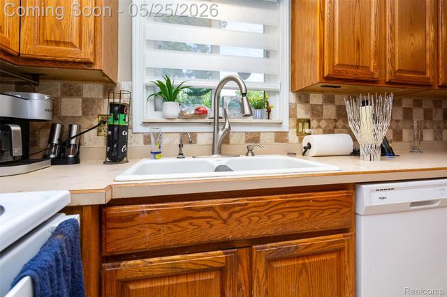 42928 Versailles Road, Canton Charter Township, MI 48187