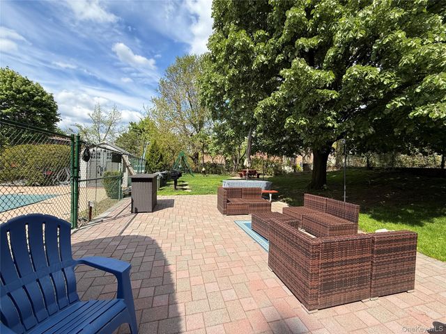 47-27 Little Neck Parkway L4, Little Neck, NY 11362