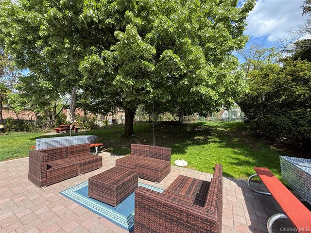 47-27 Little Neck Parkway L4, Little Neck, NY 11362