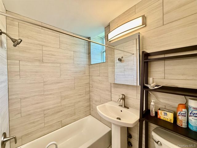 47-27 Little Neck Parkway L4, Little Neck, NY 11362