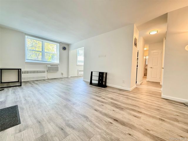 47-27 Little Neck Parkway L4, Little Neck, NY 11362