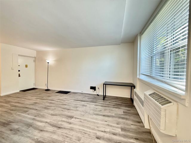 47-27 Little Neck Parkway L4, Little Neck, NY 11362