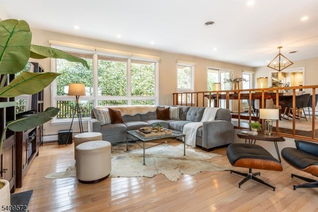 165 N Wyoming Ave, South Orange Village Twp., NJ 07079