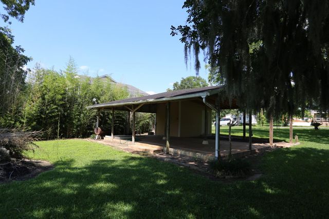 4649 County Road 929c, Brazoria, TX 77422