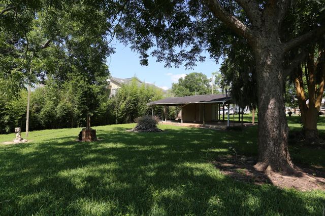 4649 County Road 929c, Brazoria, TX 77422
