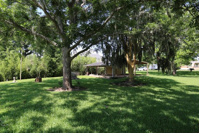 4649 County Road 929c, Brazoria, TX 77422