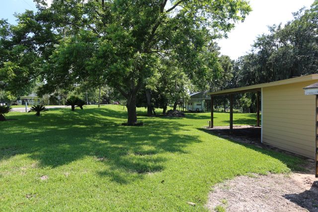 4649 County Road 929c, Brazoria, TX 77422