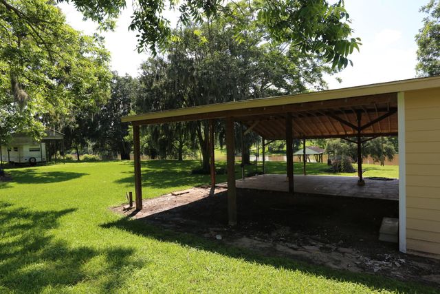 4649 County Road 929c, Brazoria, TX 77422