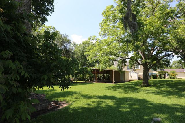 4649 County Road 929c, Brazoria, TX 77422