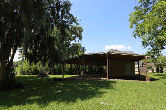 4649 County Road 929c, Brazoria, TX 77422