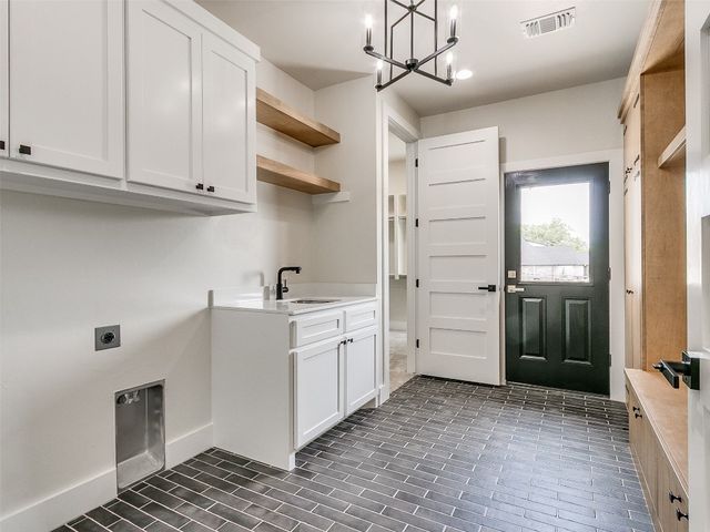 1600 N 60th Street, Noble, OK 73068