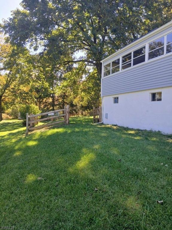 24 Wilson Pl, Andover Twp., NJ 07860 — photo 2