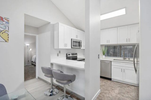 6214 Agee Street 34, San Diego, CA 92122