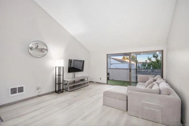 6214 Agee Street 34, San Diego, CA 92122