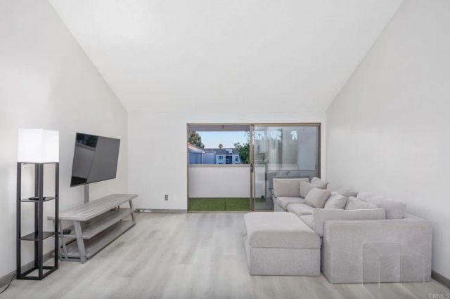 6214 Agee Street 34, San Diego, CA 92122