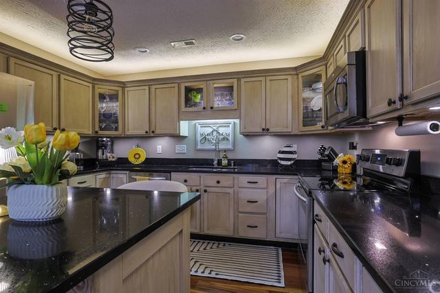 8033 Pinnacle Point Drive, West Chester, OH 45069