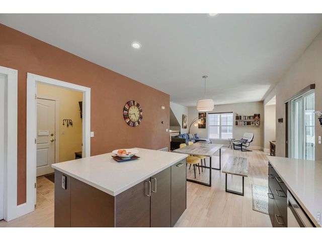 3921 Florentine Dr, Longmont, CO 80503